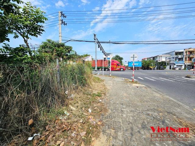 Khảo sát loạt khu 'đất vàng' được Đà Nẵng cho thuê làm bãi đỗ xe, dịch vụ ngắn hạn - Ảnh 3