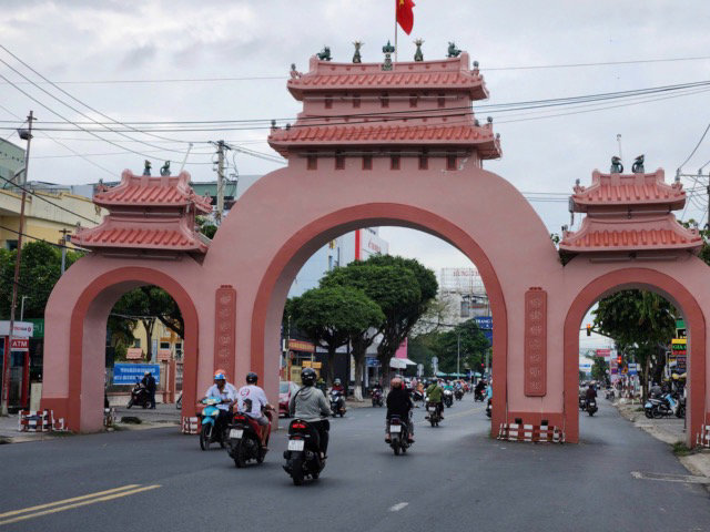 Cổng ch&agrave;o TP Rạch Gi&aacute;, tỉnh Ki&ecirc;n Giang.