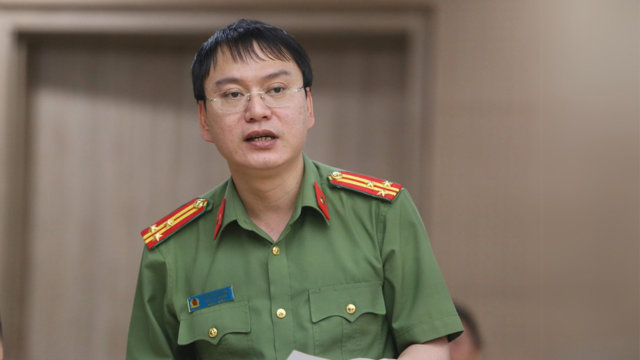 Thượng t&aacute; Trần Văn H&ugrave;ng th&ocirc;ng tin tại họp b&aacute;o &nbsp;