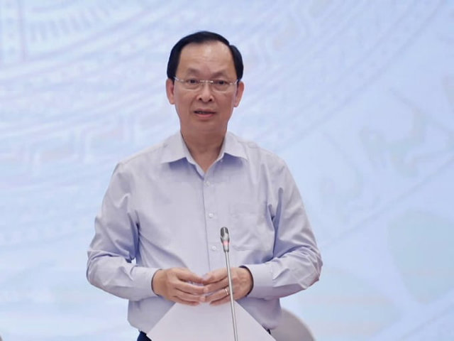 Ph&oacute; Thống đốc Thường trực Đ&agrave;o Minh T&uacute; trả lời b&aacute;o ch&iacute; về g&oacute;i t&iacute;n dụng 500.000 tỷ đồng. (Ảnh: SBV)