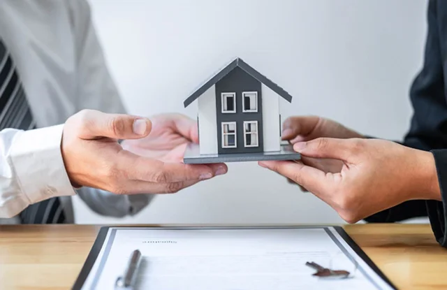 Ách tắc cấp chứng chỉ môi giới BĐS: Hàng vạn 'cò' nhà đất bế tắc - Ảnh 2