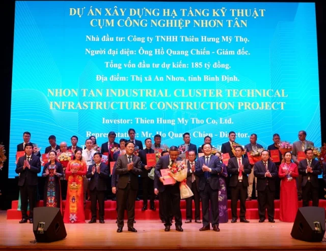 C&ocirc;ng ty TNHH Thi&ecirc;n Hưng Mỹ Thọ nhận bản ghi nhớ đầu tư dự &aacute;n Cụm c&ocirc;ng nghiệp Nhơn T&acirc;n v&agrave;o ng&agrave;y 28/3/2025