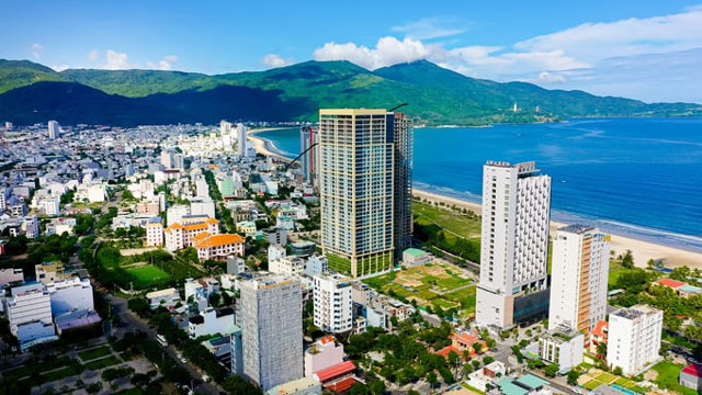 Dự &aacute;n Central Coast nằm ven biển Đ&agrave; Nẵng với 3 mặt tiền l&agrave; đường V&otilde; Nguy&ecirc;n Gi&aacute;p - Trần Hữu Tước - Đỗ Thế Chấp