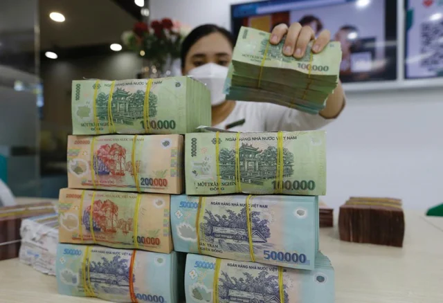 Tại ĐHĐCĐ vừa qua, cổ đ&ocirc;ng BIDV th&ocirc;ng qua kế hoạch tăng vốn điều lệ từ 70.213,6 tỷ đồng l&ecirc;n 91.869,7 tỷ đồng, tăng 30,8% so với thời điểm cuối qu&yacute; I/2025.
