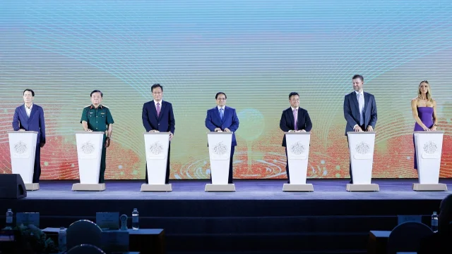 Khởi c&ocirc;ng dự &aacute;n đ&ocirc; thị, du lịch, s&acirc;n golf của Tập đo&agrave;n Trump ở Hưng Y&ecirc;n.