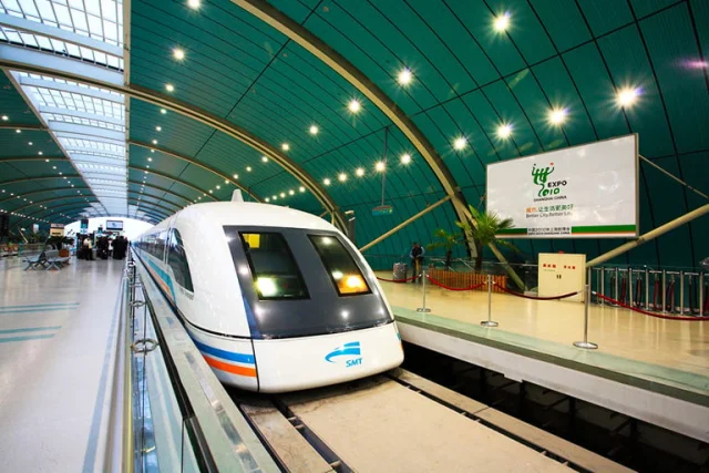 Shanghai Maglev, con t&agrave;u cao tốc nhanh nhất thế giới hiện tại. Ảnh: China Discovery