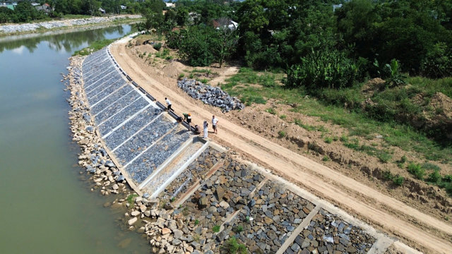 Cát xây dựng đắt chưa từng có: Trạm bê tông ‘đứng bánh’, dự án ‘đứng hình’ - Ảnh 1