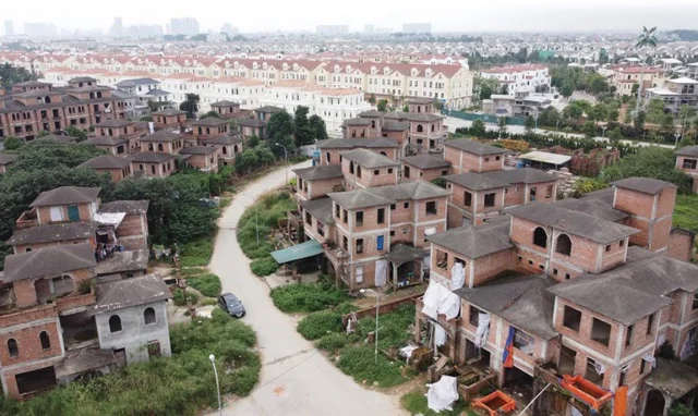 Nỗi lo nợ xấu phình to khi tín dụng bất động sản tăng nhanh - Ảnh 1