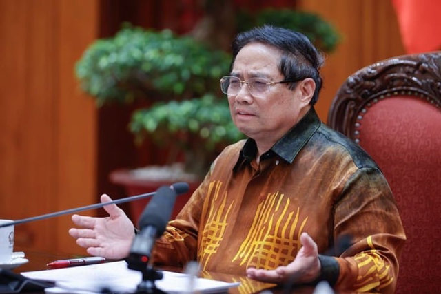 Thủ tướng Phạm Minh Ch&iacute;nh chủ tr&igrave; cuộc họp.