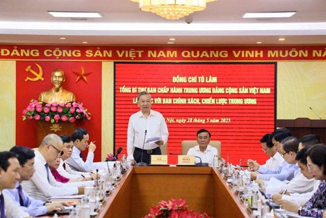 Tổng B&iacute; thư T&ocirc; L&acirc;m đ&atilde; c&oacute; buổi l&agrave;m việc với Ban Ch&iacute;nh s&aacute;ch, chiến lược Trung ương về cơ chế, ch&iacute;nh s&aacute;ch quản l&yacute; hiệu quả thị trường v&agrave;ng trong thời gian tới.