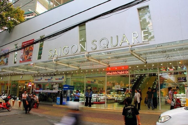 Saigon Square tiếp tục bị kiểm tra v&igrave; h&agrave;ng giả, thuộc sở hữu c&ocirc;ng ty gia đ&igrave;nh Phan Th&agrave;nh.