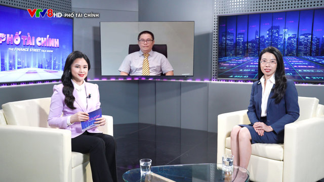 &Ocirc;ng Phan Dũng Kh&aacute;nh v&agrave; b&agrave; Trần Thị Kh&aacute;nh Hiền tại Talkshow Phố T&agrave;i ch&iacute;nh