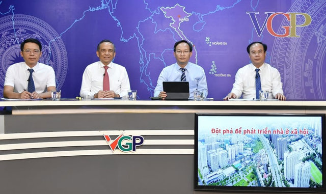 C&aacute;c kh&aacute;ch mời tham dự Tọa đ&agrave;m - Ảnh: VGP/Dương Tuấn