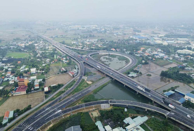 UBND TP. HCM giao Ban Quản l&yacute; dự &aacute;n đầu tư x&acirc;y dựng c&aacute;c c&ocirc;ng tr&igrave;nh giao th&ocirc;ng (Ban Giao th&ocirc;ng) l&agrave;m chủ đầu tư dự &aacute;n.