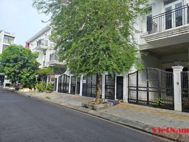 Hiện trạng loạt dự án BĐS chờ Đà Nẵng định lại giá đất để 'hồi sinh' - Ảnh 3