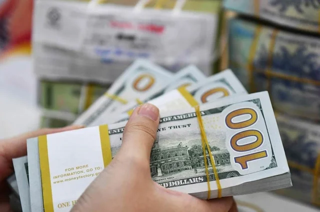 NHNN 10 năm không cung vàng miếng, mua vàng từ 20 triệu phải chuyển khoản - Ảnh 1