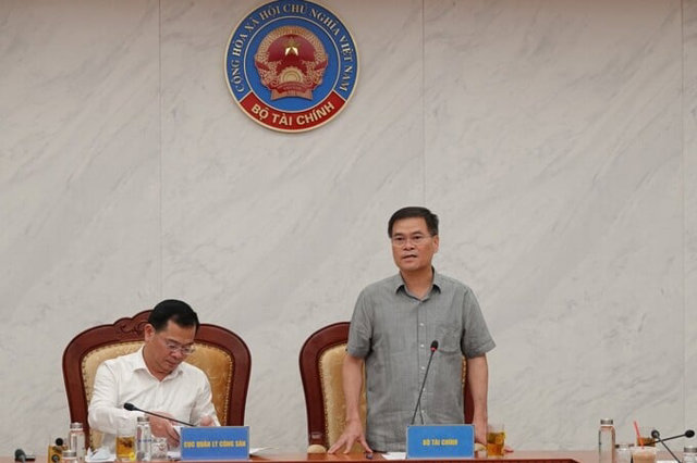 Thứ trưởng B&ugrave;i Văn Khắng ph&aacute;t biểu khai mạc Hội nghị