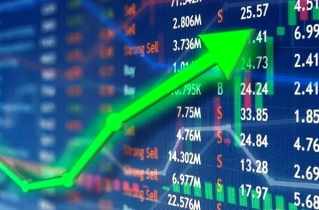 Giao dịch khối ngoại tiếp tục l&agrave; điểm trừ khi b&aacute;n r&ograve;ng gần 225 tỷ đồng tr&ecirc;n to&agrave;n thị trường. Cụ thể: