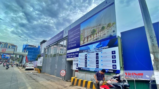 Thăm Vinhomes Gallery hơn 17.000 tỷ đồng trên 'đất vàng' Hà Nội - Ảnh 1