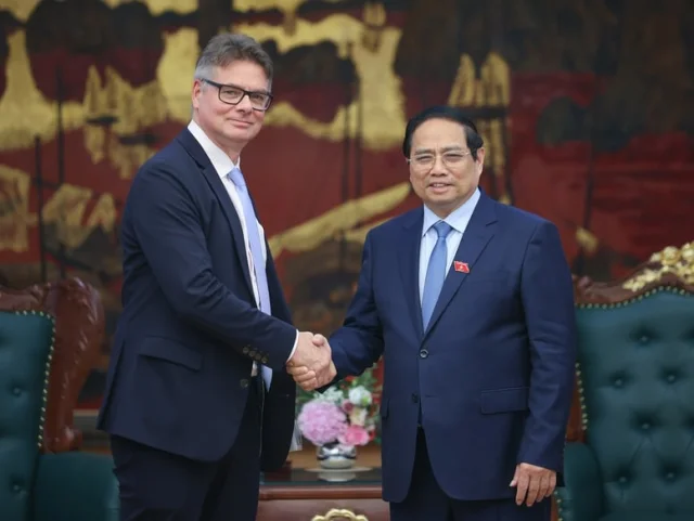Thủ tướng Phạm Minh Ch&iacute;nh tiếp &ocirc;ng Antoine Colin - Ph&oacute; Chủ tịch cấp cao, phụ tr&aacute;ch to&agrave;n cầu về chuyển đổi số v&agrave; chuỗi cung ứng của Tập đo&agrave;n HP (Hoa Kỳ) - Ảnh: VGP/Nhật Bắc