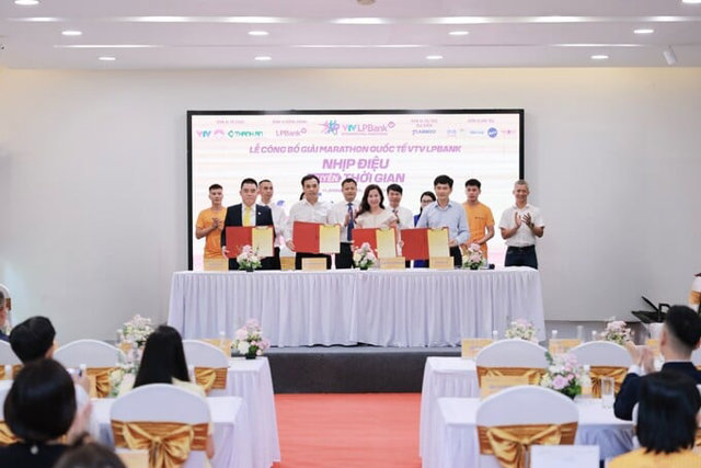 Lễ k&yacute; bản ghi nhớ giữa Đ&agrave;i truyền h&igrave;nh Việt Nam, Sở Văn h&oacute;a thể thao v&agrave; du lịch Vĩnh Ph&uacute;c, LPBank v&agrave; Th&agrave;nh An Media về c&ocirc;ng t&aacute;c tổ chức giải