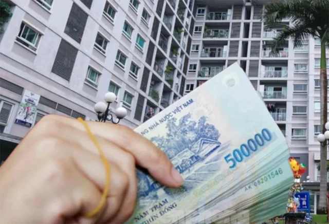 Ngân hàng tiếp tục mạnh tay rót vốn vào bất động sản, có đáng lo? - Ảnh 1