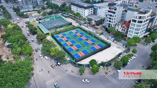 Hà Nội: 'Đất vàng' quây tôn bỏ hoang gần 20 năm, biến thành sân pickleball - Ảnh 1