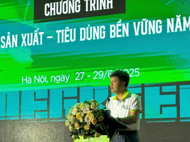 Phoacute; Chủ nhiệm Ủy ban Khoa học, Cocirc;ng nghệ vagrave; Mocirc;i trường của Quốc hội Tạ Đigrave;nh Thinbsp;