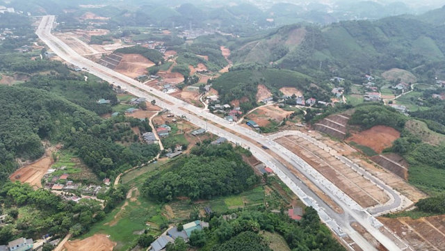 Yên Bái thông xe tuyến đường 300 tỉ sau ba năm thi công - Ảnh 2