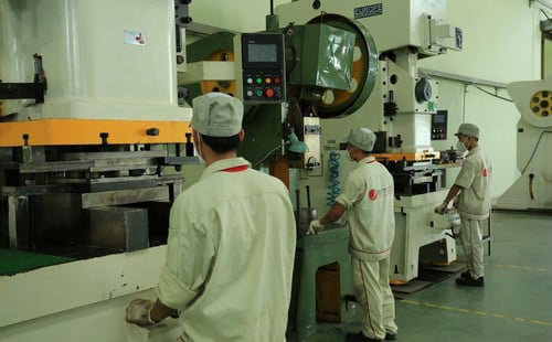 TQM khuyến khiacute;ch cải tiến nhỏ hagrave;ng ngagrave;y từ chiacute;nh người lao động