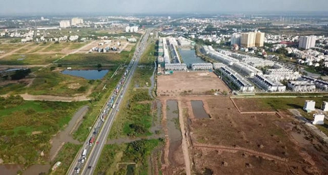 Từ th&aacute;ng 8 đến th&aacute;ng 10/2025, tỉnh Đồng Nai sẽ tổ chức đấu gi&aacute; 34 khu đất c&oacute; vị tr&iacute; đắc địa với tổng gi&aacute; trị ước t&iacute;nh hơn 20.600 tỷ đồng, theo bảng gi&aacute; đất hiện h&agrave;nh.