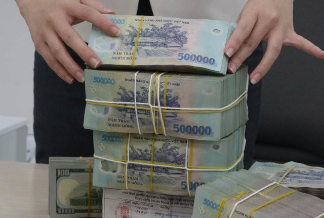 Tín dụng tăng cao, kiểm soát rủi ro khi hàng triệu tỷ bơm ra thị trường - Ảnh 1