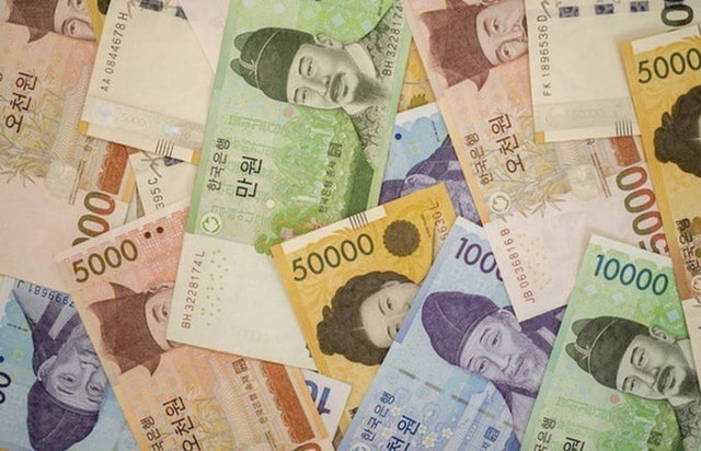 Nợ của H&agrave;n Quốc lần đầu ti&ecirc;n vượt mốc 1.200.000 tỷ won. &nbsp;