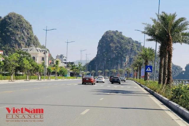 Khảo sát tuyến đường có giá bất động sản đắt nhất Quảng Ninh - Ảnh 2