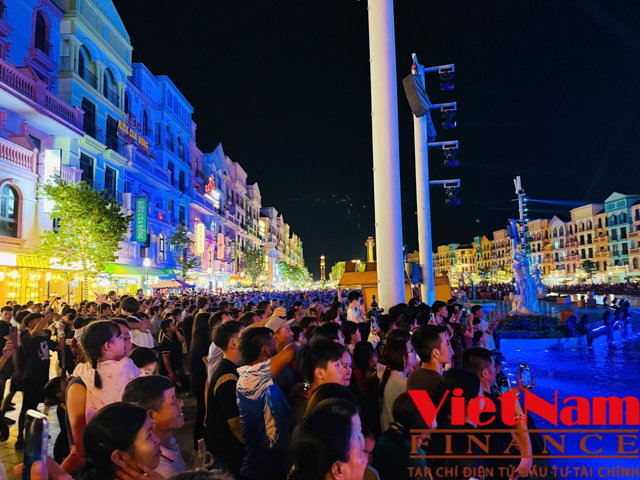 Phố đêm rực sáng tại Khu đô thị Ocean Park ở Hưng Yên - Ảnh 5