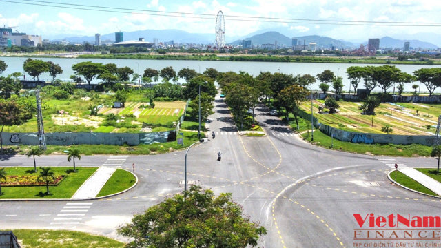 Toàn cảnh khu đất làm Tổ hợp lễ hội pháo hoa quốc tế Đà Nẵng 11.000 tỷ đồng - Ảnh 2