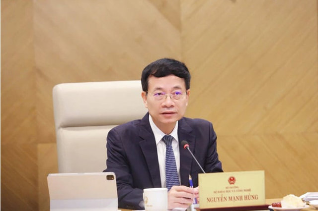 Bộ trưởng Bộ Khoa học vagrave; Cocirc;ng nghệ Nguyễn Mạnh Hugrave;ng.