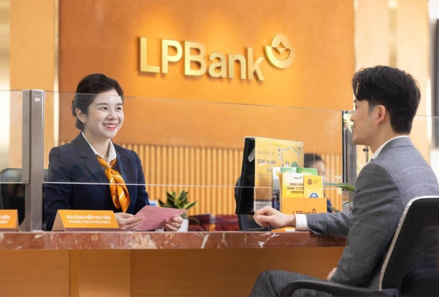 Tỷ lệ nợ xấu cũng được LPBank được kiểm so&aacute;t ở mức 1,74%, đ&aacute;p ứng y&ecirc;u cầu của Ng&acirc;n h&agrave;ng Nh&agrave; nước.