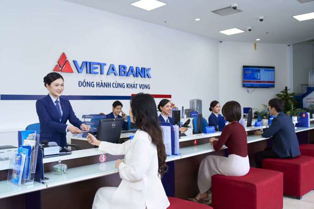 Tổng nợ xấu tại thời điểm 30/06/2025 của VietABank giảm 11% so với đầu năm c&ograve;n gần 972 tỷ đồng, với tất cả nh&oacute;m nợ xấu đều cải thiện.
