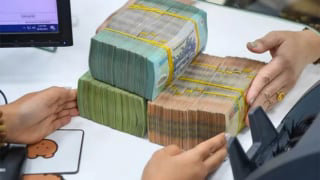 Lãi suất thấp, ngân hàng đua nhau phát hành trái phiếu - Ảnh 3