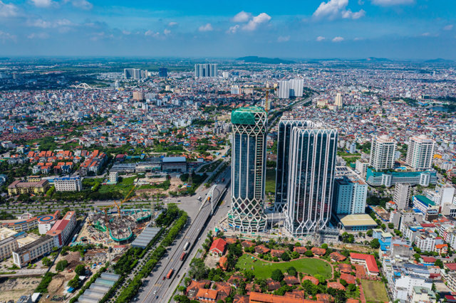 N&uacute;t giao L&ecirc; Hồng Phong v&agrave; Nguyễn Bỉnh Khi&ecirc;m th&agrave;nh phố Hải Ph&ograve;ng (ảnh: To&agrave;n Trần).