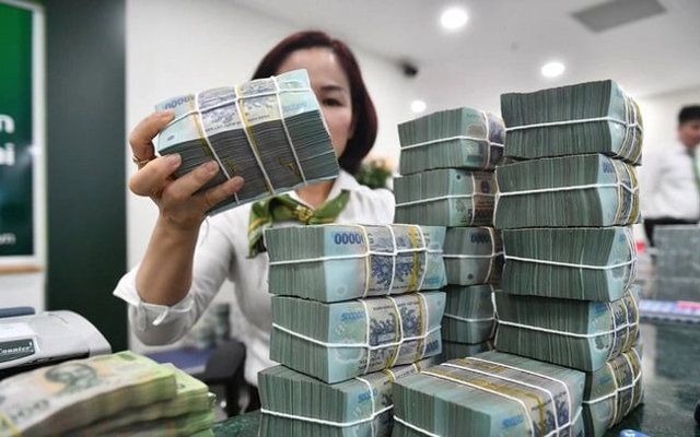 NHNN y&ecirc;u cầu ng&acirc;n h&agrave;ng giảm l&atilde;i suất cho vay.