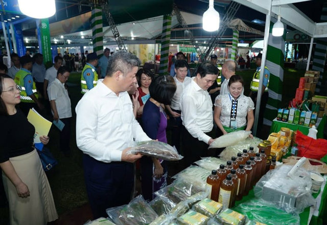 Khai mạc hội chợ các sản phẩm OCOP xuất khẩu tại Hà Nội - Ảnh 1
