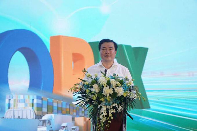 Thứ trưởng Bộ Cocirc;ng Thương Nguyễn Sinh Nhật Tacirc;n