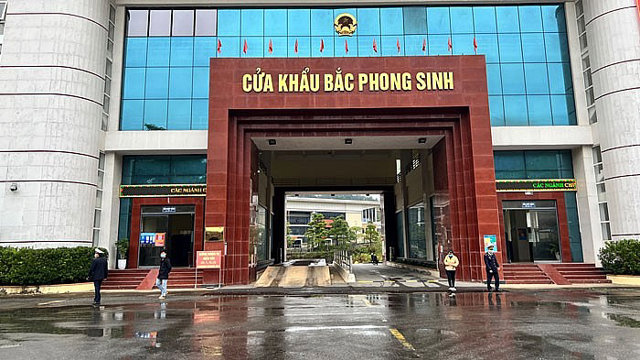 Quảng Ninh: Hoạt động XNK tại cửa khẩu Bắc Phong Sinh chuyển biến tích cực - Ảnh 1