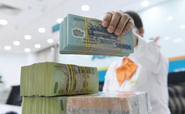Tín dụng tăng cao: Cơ hội và cảnh báo - Ảnh 1
