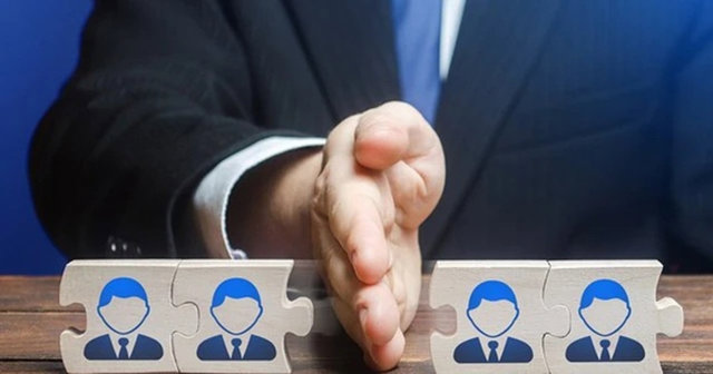 Nhân sự ngân hàng: Đồng loạt cắt giảm nhưng không thể không tuyển mới - Ảnh 1