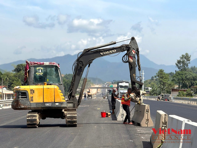 Ngắm toàn cảnh Cao tốc Hòa Liên – Túy Loan trước ngày thông xe - Ảnh 1