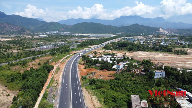 Ngắm toàn cảnh Cao tốc Hòa Liên – Túy Loan trước ngày thông xe - Ảnh 11