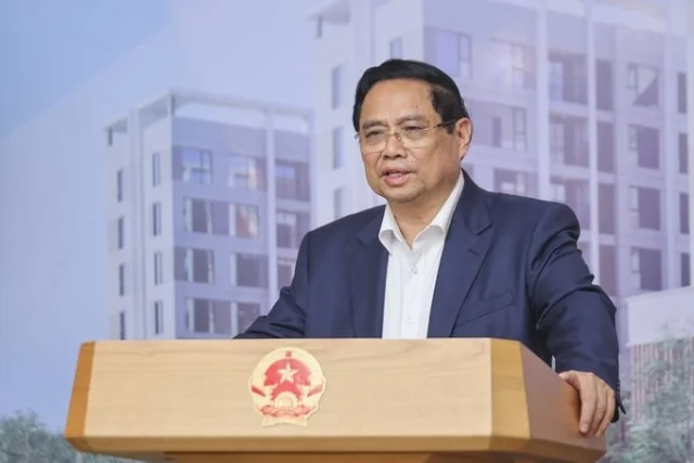 Thủ tướng Phạm Minh Ch&iacute;nh chỉ đạo x&acirc;y dựng, tr&igrave;nh Ch&iacute;nh phủ dự thảo Nghị định về quỹ nh&agrave; ở quốc gia, n&acirc;ng ngưỡng thu nhập được mua nh&agrave; x&atilde; hội theo hướng ph&ugrave; hợp hơn - Ảnh: VGP/Nhật Bắc